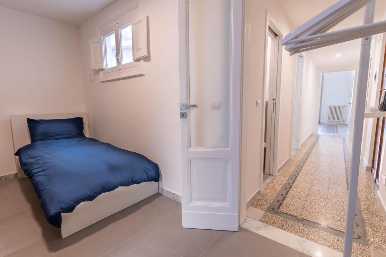 Daniel'S Apartment Бари Экстерьер фото